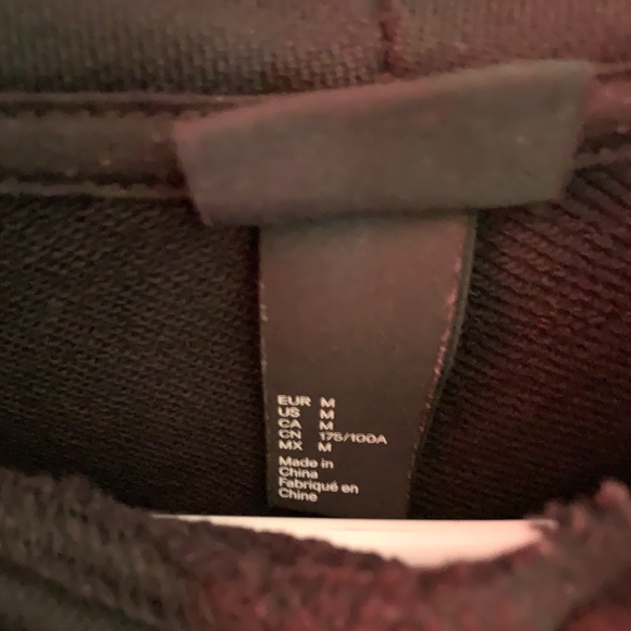 H&M Pullover Hoodie (Lux) - Picture 3 of 3